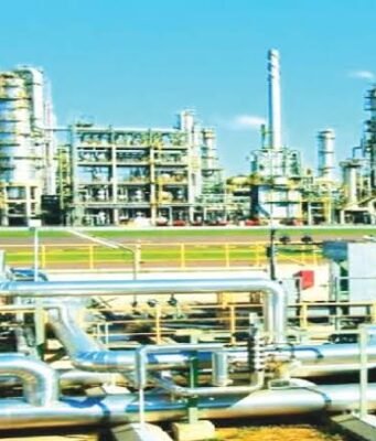Dangote Refinery Cuts Petrol Price To N1,165/Litre, Diesel To N1,570